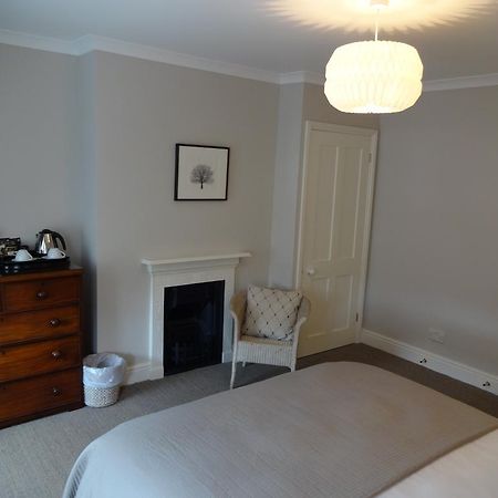 Ogilvy House Bed & Breakfast Кромър Екстериор снимка