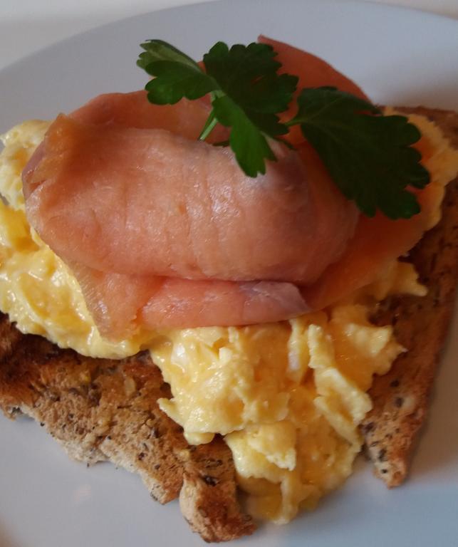 Ogilvy House Bed & Breakfast Кромър Екстериор снимка
