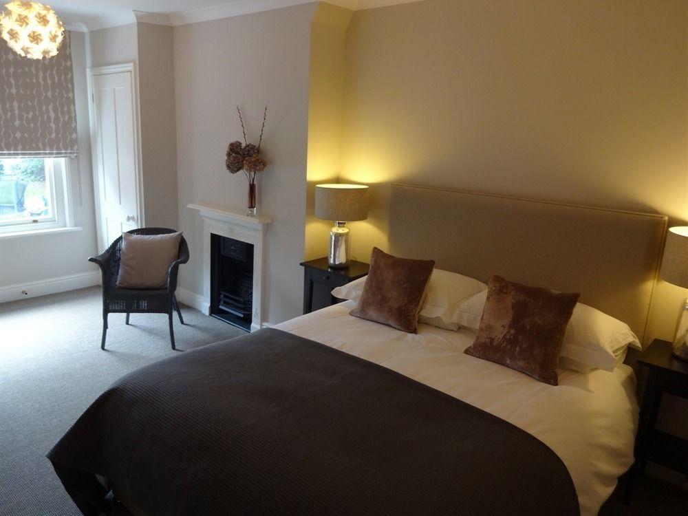Ogilvy House Bed & Breakfast Кромър Екстериор снимка